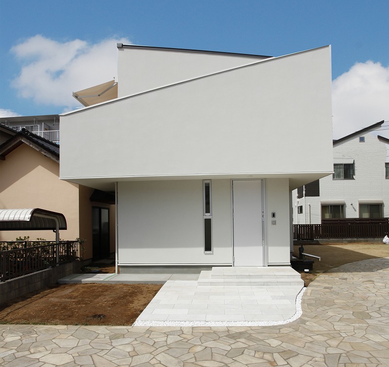 白を基調にしたデザイン住宅